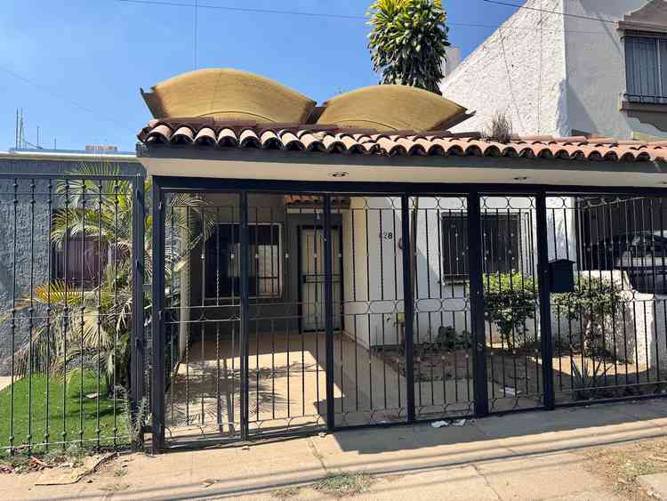 casa en renta paseo de los olivos lomas de zapopan zapopan jalisco pZHaJbx